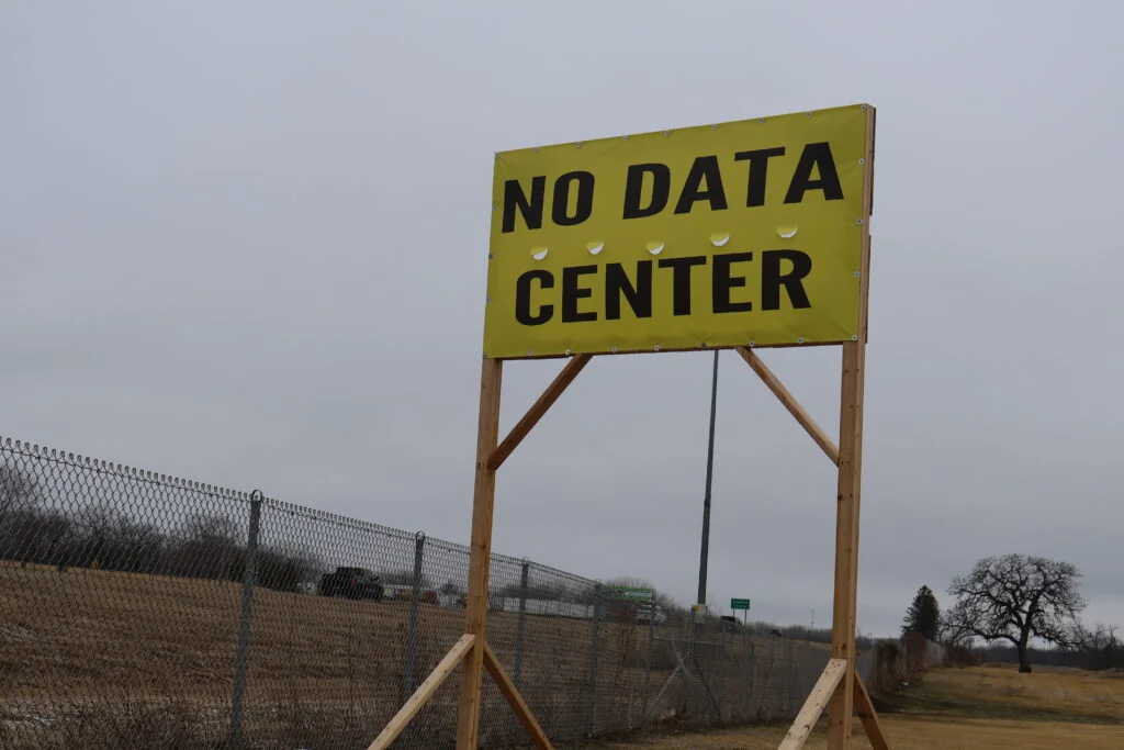 Tech Giant Aims to Establish AI Data Center in Pine Island, Minnesota