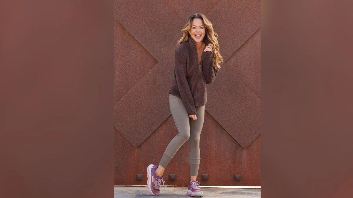 image of Brooke Burke loves her Skechers! 