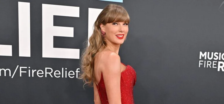 Taylor Swift red carpet