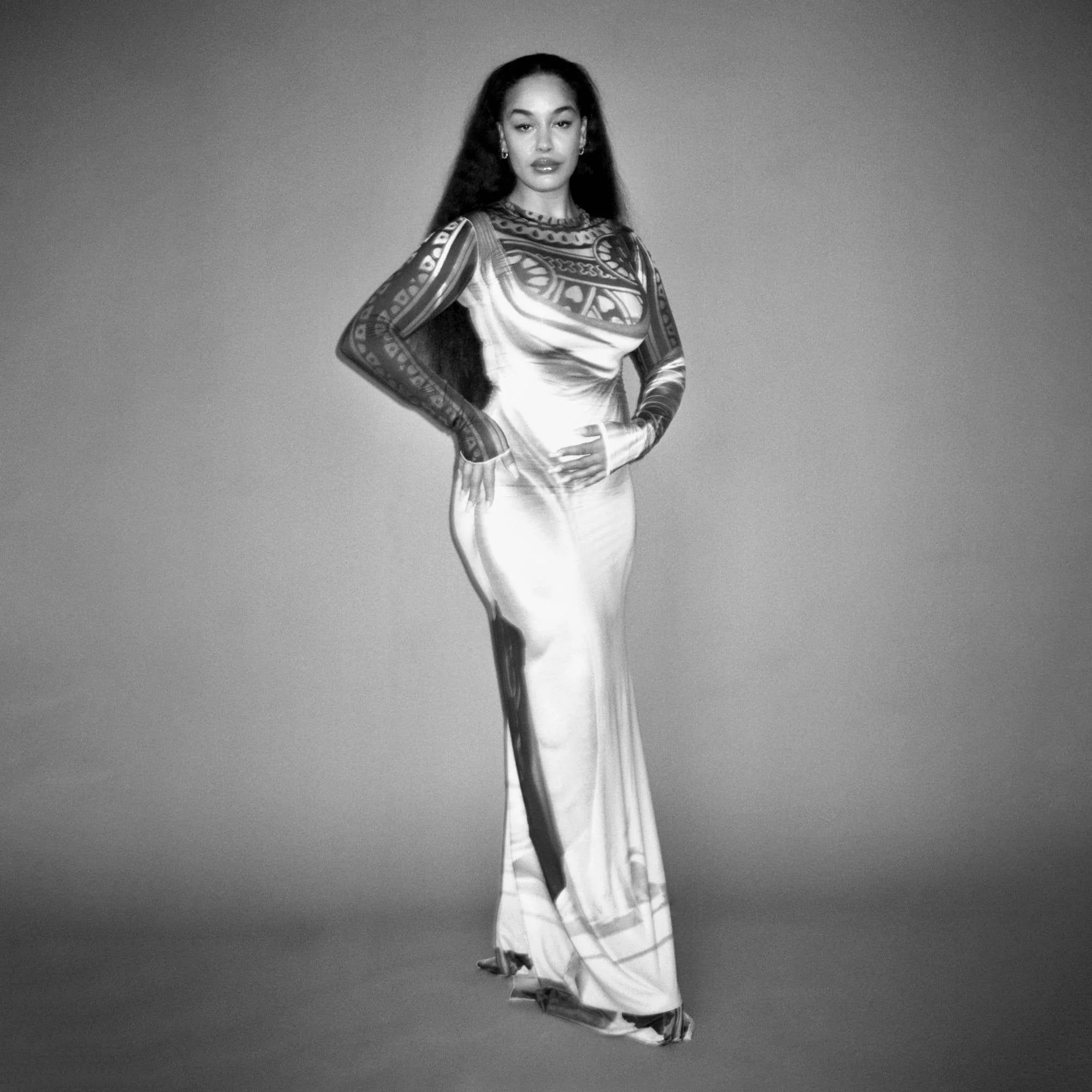 <strong>Jorja Smith - Falling Or Flying</strong>