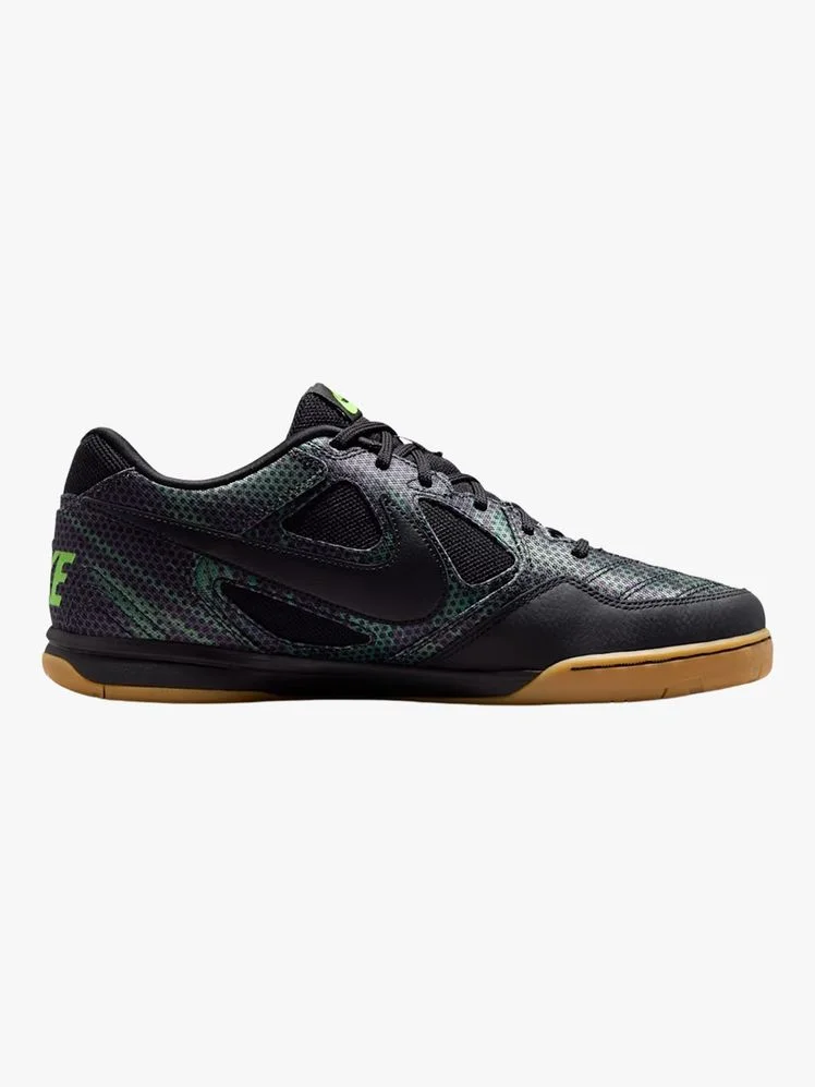 Image may contain Clothing Footwear Shoe Sneaker and Running Shoe
