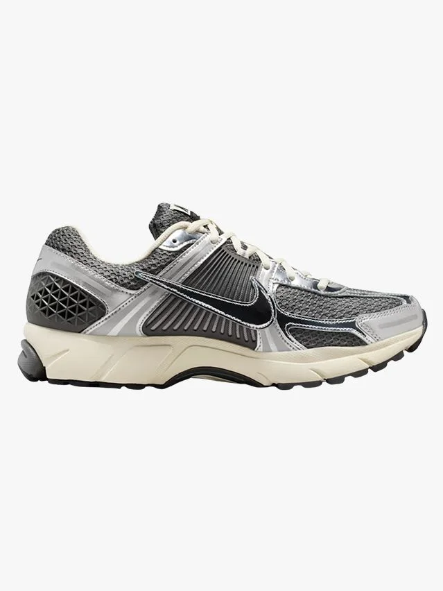 Image may contain Clothing Footwear Shoe Sneaker and Running Shoe