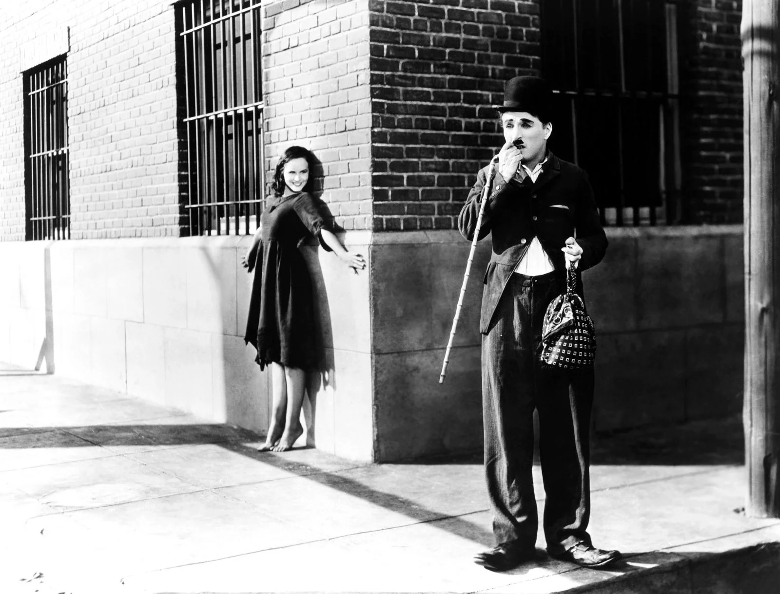 Charlie Chaplin and Paulette Goddard in 'Modern Times' one of the best Rotten Tomatoes movies