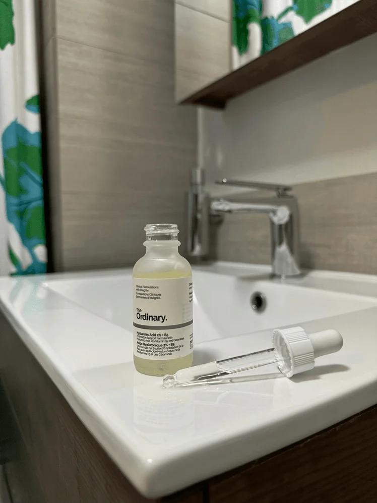 Hyaluronic Acid 2% + B5 (with Ceramides)