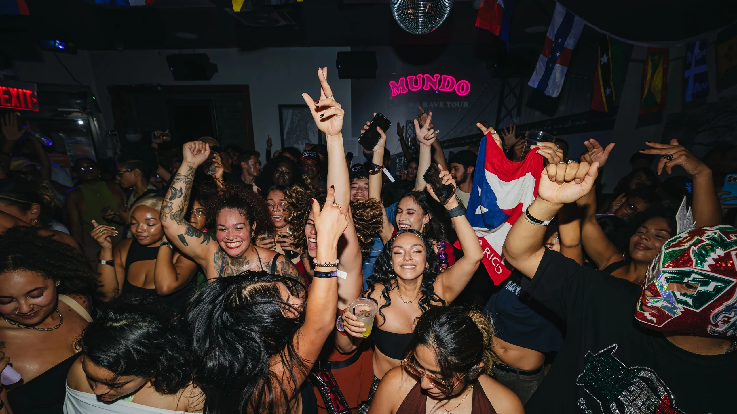 Rave in Aisle 4 The Hottest New Club Is Your Grocery Store