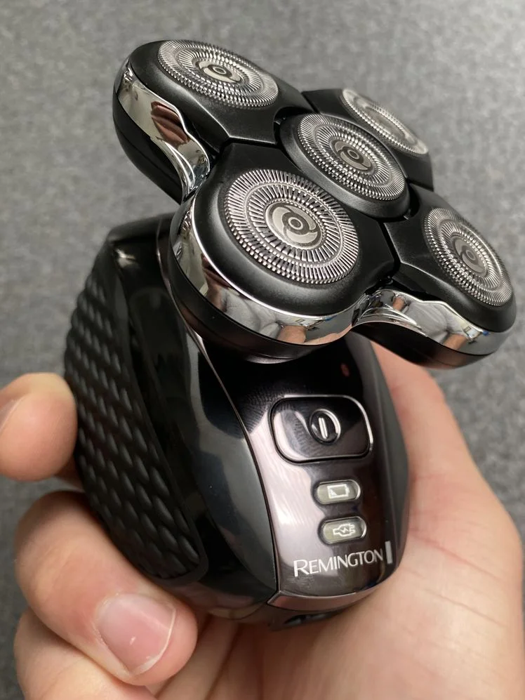 Close-up of the Remington Balder Pro Head Shaver XR7000