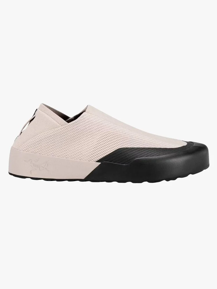 Image may contain Clothing Footwear Shoe and Sneaker