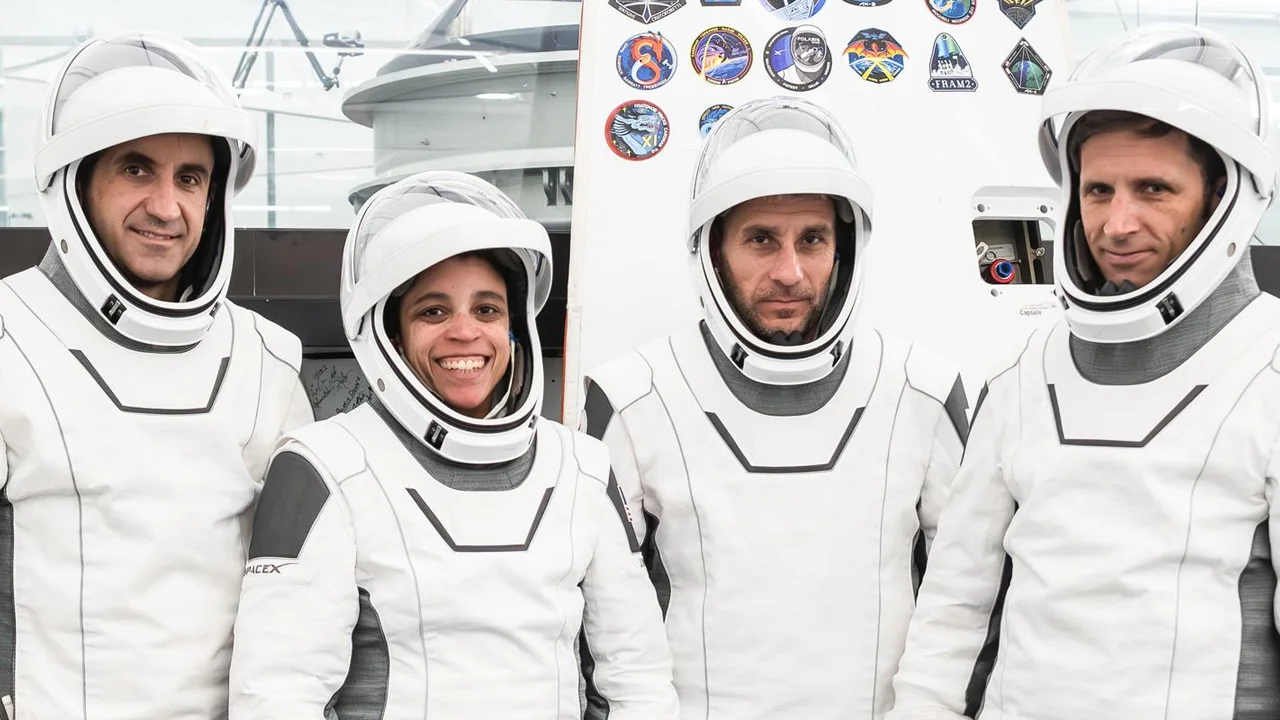 netflix to stream spacex crew 13 launch netflix to stream spacex crew 13 launch