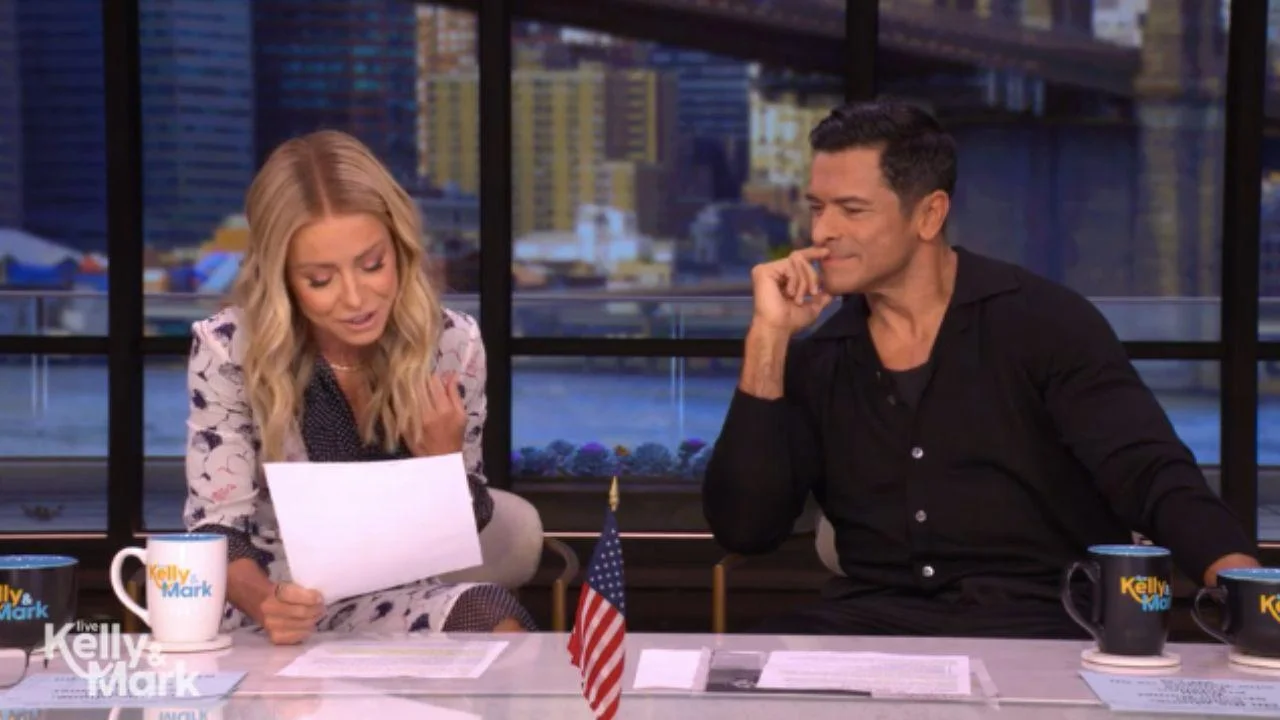 Image of Kelly Ripa admitted she uses her 'tv money' to always pay for a valet service.