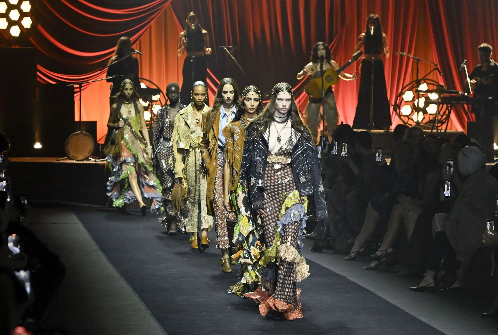 Etro SpringSummer 2026. Photo Victor VIRGILEGammaRapho via Getty Images
